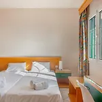 Naftilos Otel 5*