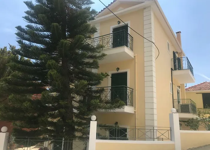 Naftilos Hotel Lourdata (Kefalonia)