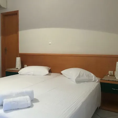 Naftilos لورداهاتا