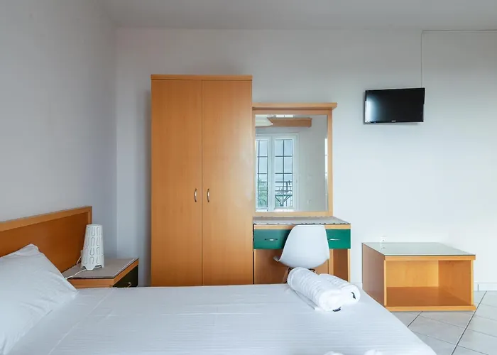 Naftilos 5* ロウダータ